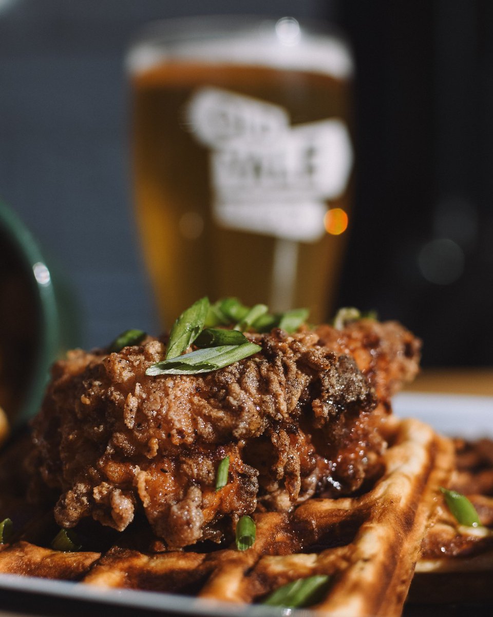 And in the morning, I’m making waffles 🧇

… and adding fried chicken, spicy maple syrup, green onion and a side of tater tots. 

See you this weekend for Campfire Brunch, 10am – 2pm. 

oldyalebrewing.com/abbotsford