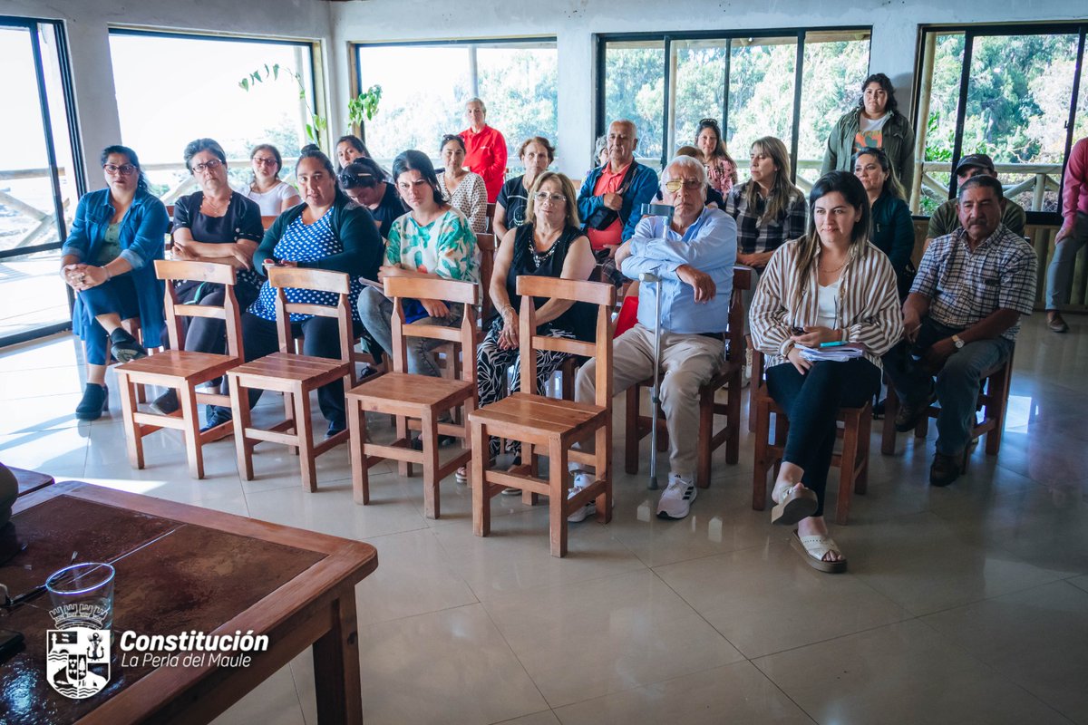 La gestión policial en la Zona Sur es necesaria y bien valorada tras la reubicación de Carabineros desde Santa Olga. En una reunión reciente, el alcalde abordó las inquietudes de los vecinos sobre proyectos en Papirua y San Pedro Lagunilla.