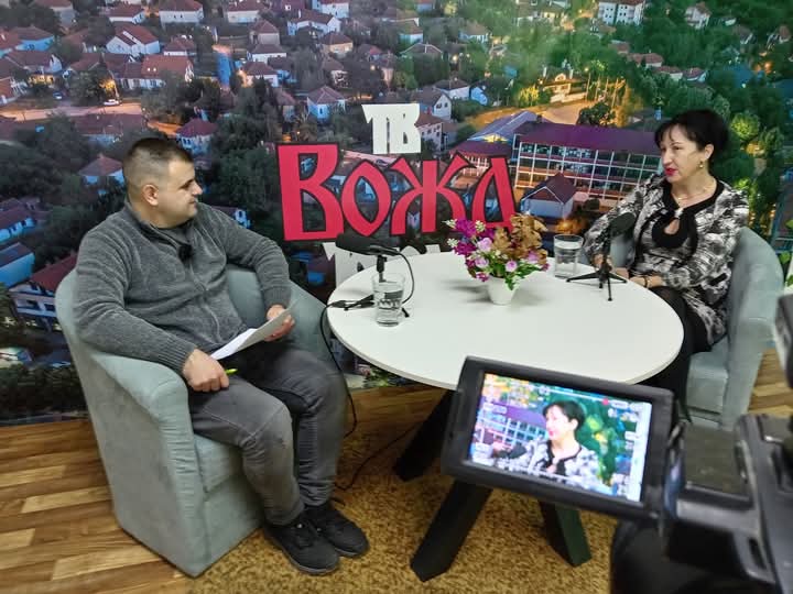 Gost nedelje  Televizije Vožd Topola
Direktorka biblioteke Radoje Domanović u Topoli Sladjana Mitrović