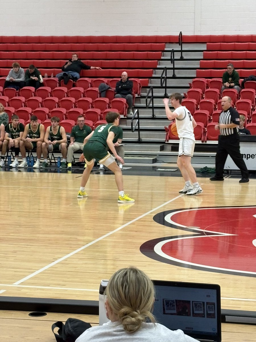 Battle of the Ryan’s last night! <a href="/4Ryansam/">RyanSam_4</a> of <a href="/BenUMensBBall/">BenU Men’s Basketball</a> hosted <a href="/RyCox03/">Ryan Cox</a> of <a href="/SNCMensBB/">SNC Men's Basketball</a>