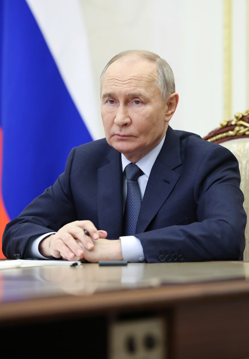 actuInter01's tweet photo. MONDE: " Il est important de ne pas copier les solutions des autres pour parvenir au leadership technologique, mais de proposer les nôtres" a déclaré le président Vladimir Poutine lors de la réunion avec les membres du gouvernement . https://t.co/fhPN79coSj