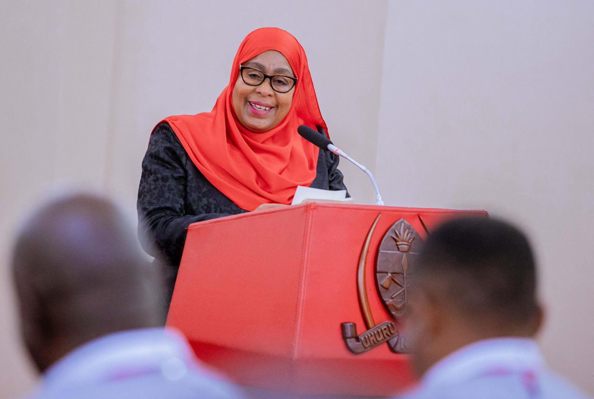 IdrisaIddyTz's tweet photo. Tanzania inajivunia kuwa mwenyeji wa Mission 300 Africa Energy Summit, shukrani zimuendee Rais Samia Suluhu Hassan! Juhudi zake za kipekee kuleta nishati mbadala na upatikanaji wa umeme kwa wote zinaimarisha mustakabali wa Afrika endelevu. 💡🌍 #SamiaAnatimiza #NishatiSafi https://t.co/9sBwkjBrFD