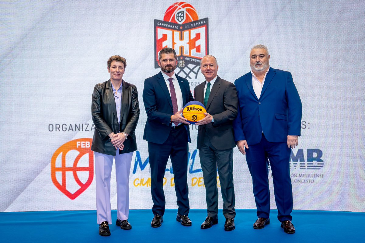 FMBMELILLA's tweet photo. #EventosFMB | Firma en #FITUR2025 del acuerdo para la organización del Campeonato de España U13 y U15 de Selecciones Autonómicas 3x3🔝
@melilla_deporte 🤝 @BaloncestoESP 🤝 @FMBMELILLA
#FEB3x3U15 #FEB3x3U13
#SomosEquipo https://t.co/tBzRkYzN8V
