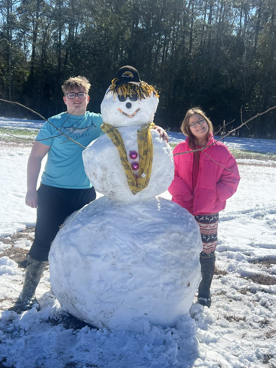 dewayne_lavelle's tweet photo. Fred the snowman. SMTTT! @USMGoldenEagles @USMVoice @USMEagleEye @SouthernMissFB @SouthernMiss 

#SMTTT #THETALON #USMALUMNI https://t.co/rh70OKhMGo