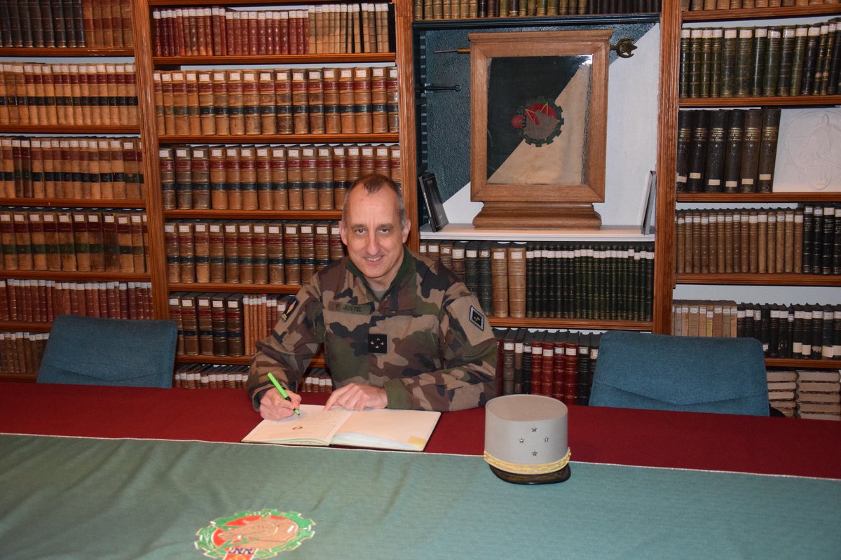 Chef de corps du 511e régiment du Train tweet media