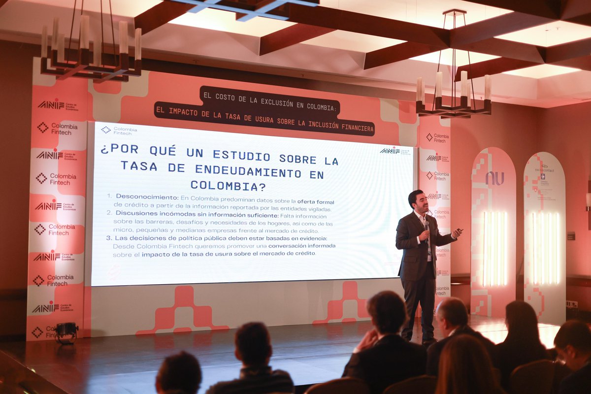 colombiafintech's tweet photo. @BcoFalabellaCo @Swisscontact @colombiamascom1 @SuizaColombia @nubank 5/ Nuestro presidente @GabirlSantosCD presenta el estudio, resaltando la falta de acceso al crédito formal como un desafío clave de inclusión financiera en Colombia. Desde @ColombiaFintech reafirmamos nuestro compromiso de transformar esta realidad. https://t.co/IOJ8iG5G0J