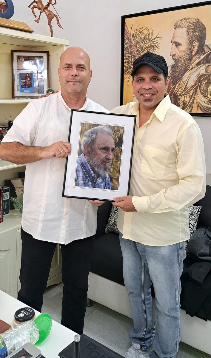 ‼️Saluden al Caguairán, al Caballo, al Fifo, a nuestro Fidel por siempre! 
#CubaVencerá #FidelPorSiempre #PatriaOMuerteVenceremos