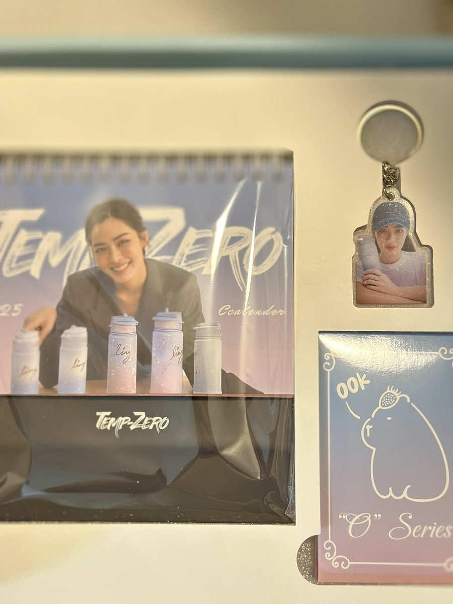 Ople_Klang's tweet photo. รอมาเกือบ 2 เดือน ได้แล้ว สวยมว๊ากกกก
ไม่กล้าใช้ สวยเกิ้น 😂
#TempZero #linglingkwong https://t.co/T9VEvDVb7y