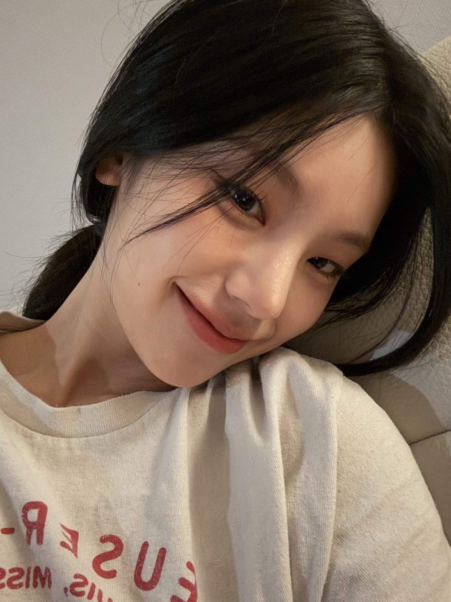 yjbubble's tweet photo. [250123] 11:28PM KST 📸 https://t.co/vFA4MJ84Xp