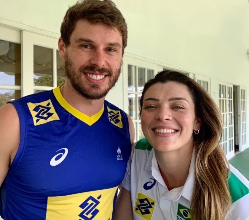 olivstupid's tweet photo. so consigo lembrar dessa fic aqui e fico rindo toda vez com o povo fanficando que a Rosamaria namorava o Bruninho no off e ainda tava grávida dele https://t.co/BEQvRcI7MF
