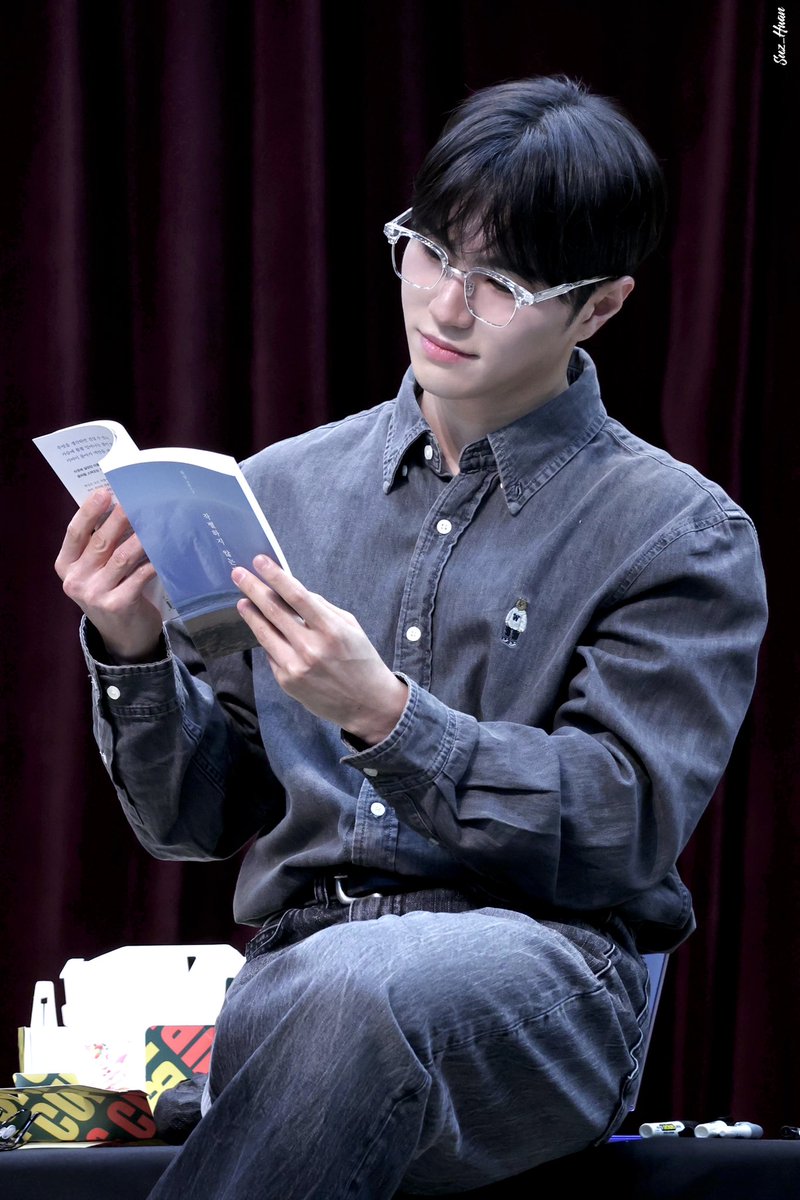 250123

𝒩ℴ𝓉 𝓁𝒾𝓂𝒾𝓉ℯ𝒹 𝒷𝓎 𝓉𝒽ℯ 𝓅𝒶𝓈𝓉,
𝓃ℴ𝓇 𝒸ℴ𝓃𝒻𝒾𝓃ℯ𝒹 𝓉ℴ 𝓉𝒽𝒾𝓈 𝓂ℴ𝓂ℯ𝓃𝓉.

#VANNER #배너
#이태환 #태환 #TAEHWAN