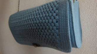 イイネしまくってたら、Xが編み物ともふもふと石とジュエリーと美味しいご飯と牡蠣と絵と（多い）好きなものがいっぱいで幸せ。
昔編んだ物たち。大雑把なので全てにおいて雑です。
最後のバッグがどうやってもヘロヘロで実用に耐えなくて放り出したっきり、編むのを止めたんだったかなぁ。

#編み物