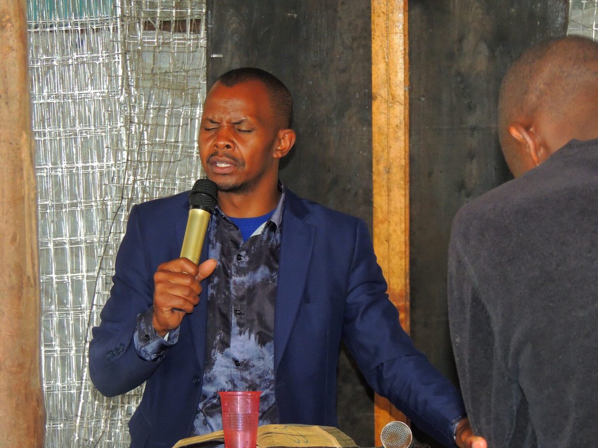 viceversa_gh's tweet photo. Transforming Lives in Dandora Dumpsite 💙

In Nairobi's largest dumpsite, Pastor David Karisa leads a mission of hope! Through Rock Ministry Kenya, he provides food, shelter, and mentorship to those battling poverty and gang struggles.

📖 Read his inspiring story: https://t.co/guC7dijRzG

🎥 Watch how he’s changing lives: https://t.co/bPzu2agwc5

✨ Highlights:
✅ Rebuilt his church after floods to continue helping others.
✅ Supports youth to overcome gang violence and drug abuse.
✅ Provides life skills and guidance to empower families.

His story proves that compassion can thrive even in the darkest places. 🙏
RT to inspire others! 🌟

@vversaglobal @ViceVersaUganda @ViceVersaNL 
#FaithInAction  #CommunitySupport  #HopeInNairobi
#ghana #Empowerment #support