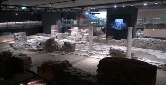 TgrMediterraneo's tweet photo. Mediterraneo, domenica 26/1 12,25 @RaiTre 

A Salonicco, in Grecia. I lavori per la metropolitana hanno incontrato un prezioso ostacolo: i reperti e le vie dell'antica Tessalonica. E allora la metro è diventata un museo diffuso. Il servizio di @claudioreale @TgrRai @TgrRaiSicilia https://t.co/jQ4v6ukOHq