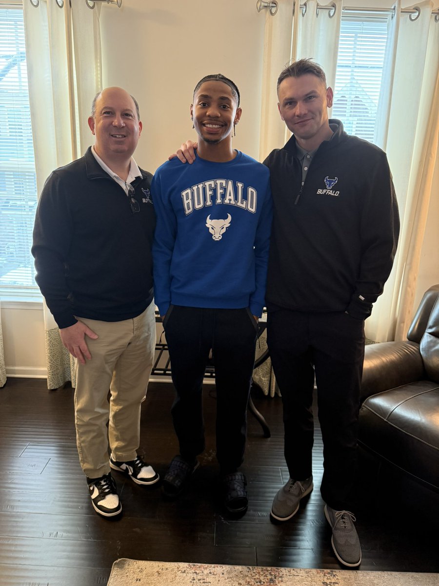 Thanks for the home visit!
<a href="/Pete_Lembo/">Pete Lembo</a> <a href="/ronwhitcomb/">Ron Whitcomb</a> <a href="/UBFootball/">UB Football</a> 🤘🏽