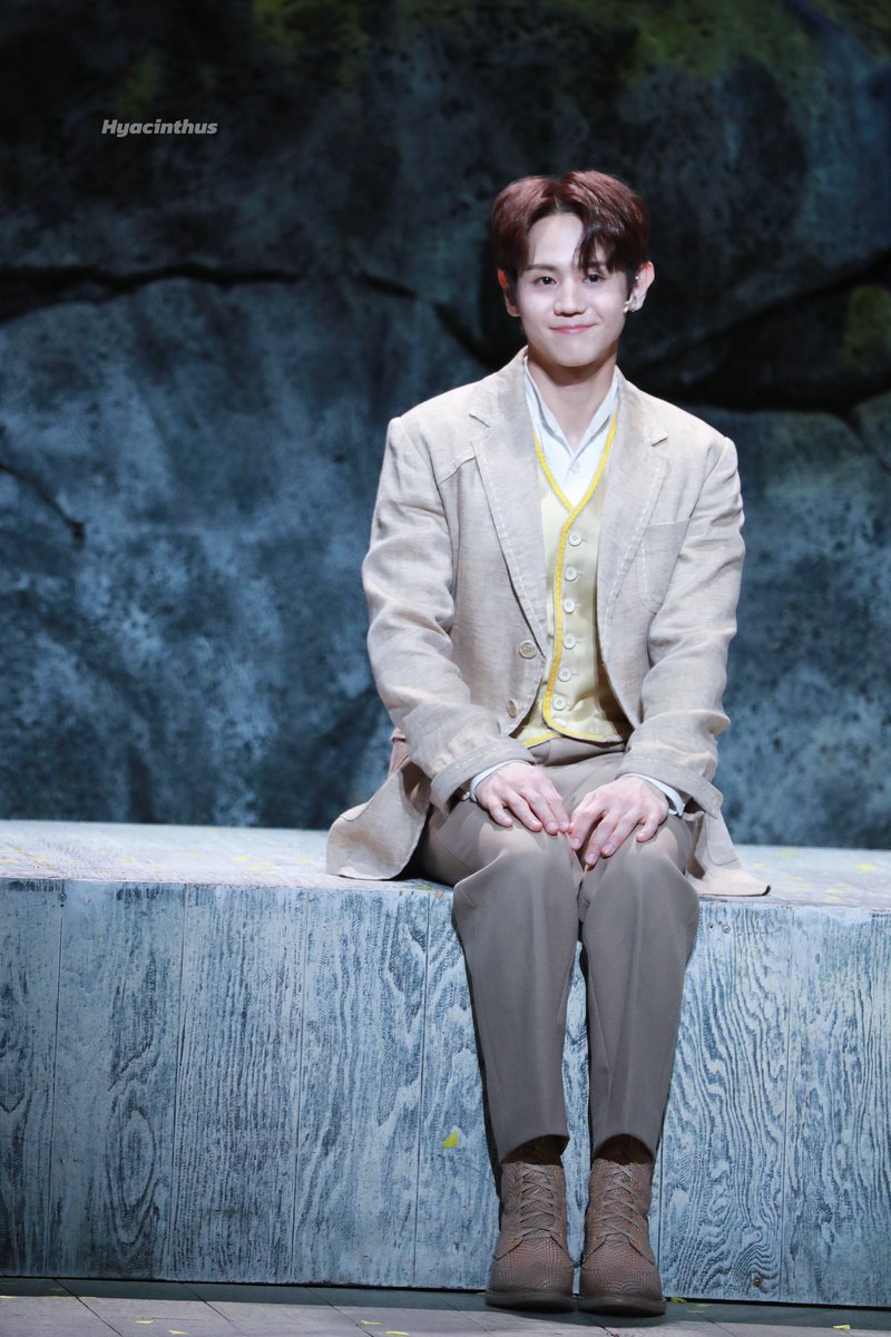 Hyacinthus_1016's tweet photo. 250123 🌻 베르테르 커튼콜 양요섭

오늘도 수고했어용

#요섭 #양요섭 https://t.co/QS8KHwqfrq