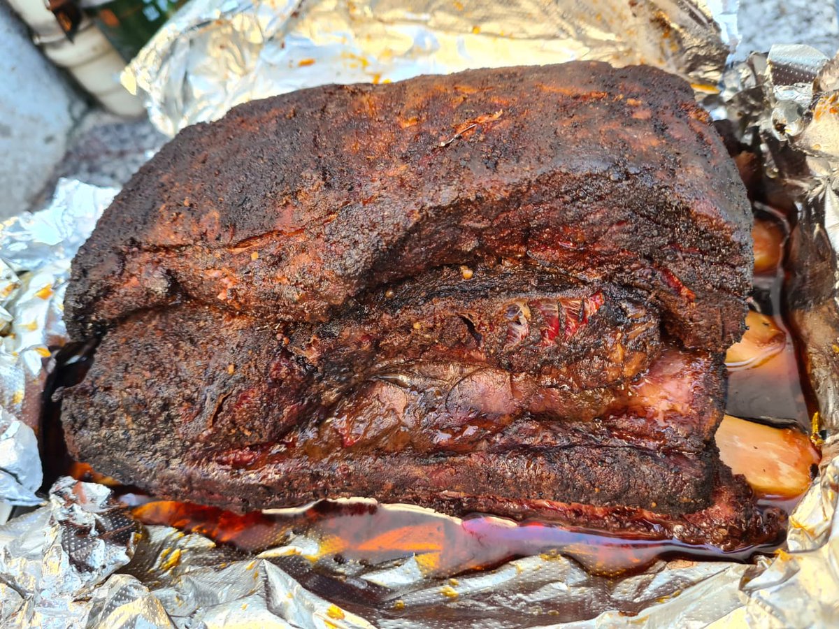 lzancoper's tweet photo. Temos admiradores de defumados por aqui?

#brisket #pulledpork #beefribs #bbq https://t.co/gzf8G2FbdP