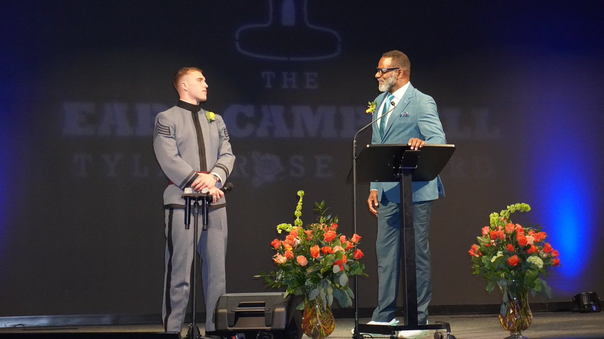 A great experience for <a href="/Bryson13Daily/">BD13</a> at the <a href="/CampbellAward/">Earl Campbell Award</a> ceremony on Wednesday night in Tyler, Texas, including the chance to talk with the great Earl Campbell 👏👏👏
