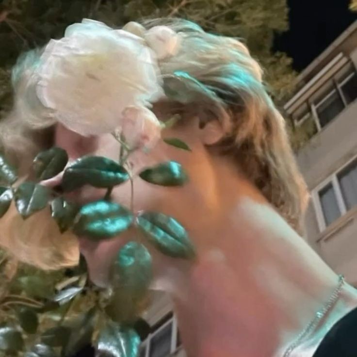 ——                 rosier . 

                   evan  rosier  !