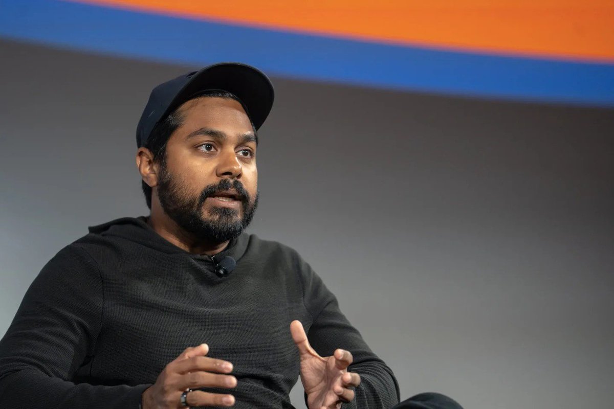Raj Gokal is a serious force.

He deadlifts 2x his bodyweight, hangs with longevity legends, and helps run one of crypto's most vibrant ecosystems.

Here's the untold story of Solana's co-founder who's quietly revolutionizing the future: