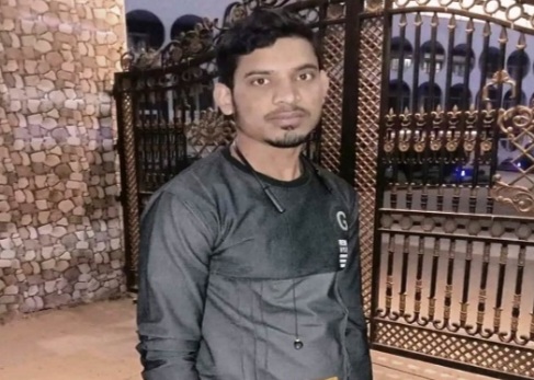 ইটালির উদ্দেশ্যে পাড়ি দিতে গিয়ে দালালের নির্যাতনে লাশের তালিকায় নাম হল রাকিবের