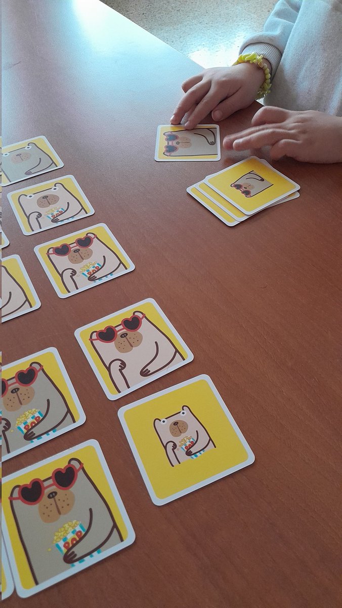 Pick-a-perro en infantil. Buscamos una secuencia de imágenes donde solo haya un elemento diferente de una a otra. #Aprendemosjuntos