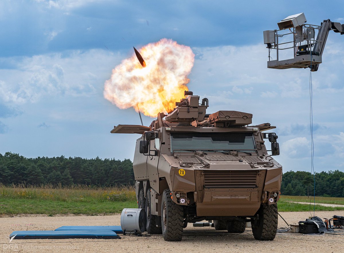 Defence360's tweet photo. The 🇫🇷 @armeedeterre took delivery of the first Griffon MEPAC 120mm mobile mortar carrier. A total of 65 Griffon MEPAC vehicles were ordered by the 🇫🇷 @DGA to @KNDS_France, @Arquus_Defense and @ThalesDefence. Deliveries are scheduled to conclude in 2028. https://t.co/Pf184W95WC