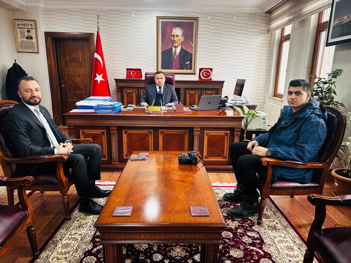 Anadolu Ajansı Erzurum Bölge Müdürümüz Yunus OKUR ile birlikte Palandöken Kaymakamımız Yunus Durani DİNÇ’i makamında ziyaret ettik. 

<a href="/Yunusokuraa/">Yunus Okur</a> 
<a href="/yusufdinc37/">Yusuf Durani Dinç</a>