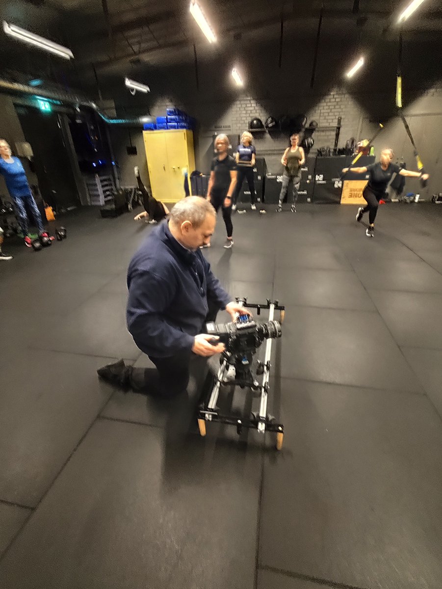 MezaVerdeProd's tweet photo. Tack för idag, Gym by Egoboozt!
Idag har vi haft en fantastisk dag med inspelning hos Egoboozt.
Stort tack till M &amp; H för ett varmt välkomnande och en angenäm inspelningsdag!
#EgoBoozt #Inspelning #Egym #TräningFörAlla #Filmproduktion #mezaverde #advert https://t.co/NCacEhOH57