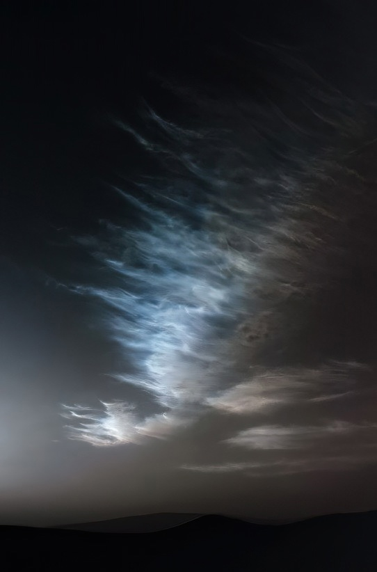 MAstronomers's tweet photo. These clouds were cpatured on a Planet 'solely inhabited by Robots'. 

This is Mars! 

140 million miles away... https://t.co/wREIBV6jDQ