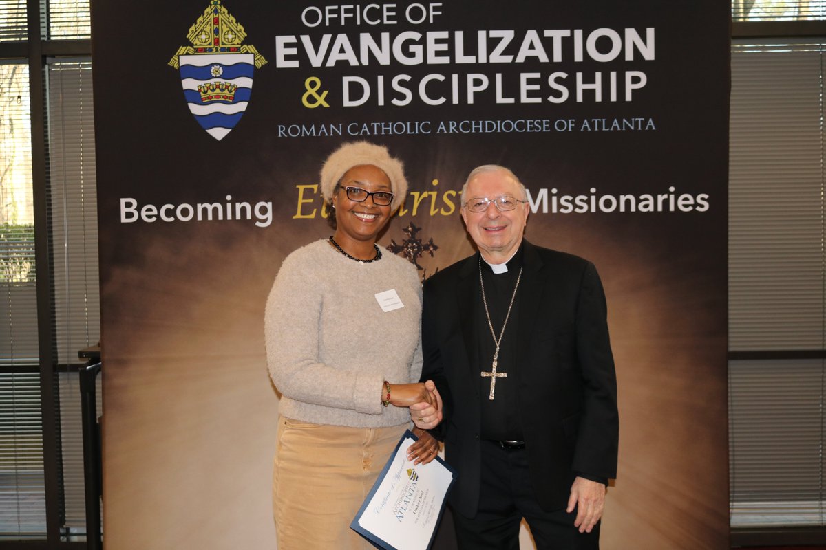 FormDisciples's tweet image. We also had our annual PCL Service awards, honoring those who have reached milestones serving the church anywhere from 5 to 25 years.

This year we even had one who celebrated 30 years!

#PCLs #serviceaward #archatl #catholic
