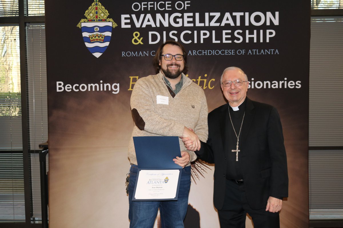 FormDisciples's tweet image. We also had our annual PCL Service awards, honoring those who have reached milestones serving the church anywhere from 5 to 25 years.

This year we even had one who celebrated 30 years!

#PCLs #serviceaward #archatl #catholic