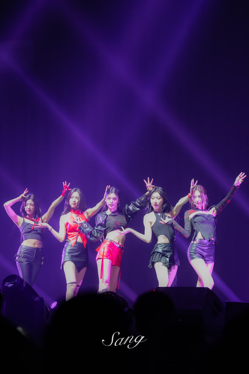 sang_midzy's tweet photo. 250119 uto fest yokohama
FIVE🍀
#ITZY #있지
#UTOFEST #UTO_FEST #UTOFEST_in_Yokohama https://t.co/UXqp4ccg6v