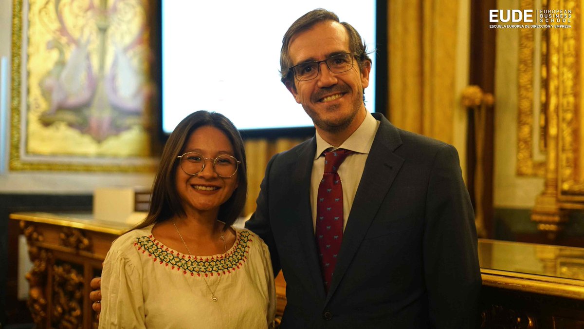 EUDEbusiness's tweet photo. EUDE firma un convenio con @ConjuveGuate que establece becas del 100% a jóvenes guatemaltecos que que quieran cursar el Programa de Agilidad y Liderazgo Estratégico en la escuela de negocios española.
https://t.co/j8Xqwozx7k
#EUDE #Conjuve #PactoInternacional #Guatemala https://t.co/durd9dZ5PF