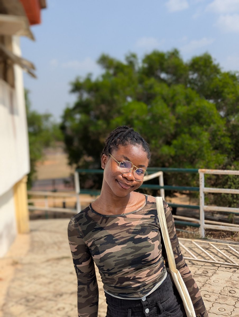 sevensquare_'s tweet photo. I heard the dress code was green…🍀
So, I showed up in style 🐤
P.S- @AdetanChelsea is a chill woman 😗
#NACOSSTechConfluence2025 #sustainability https://t.co/ZxUUG8kIv2