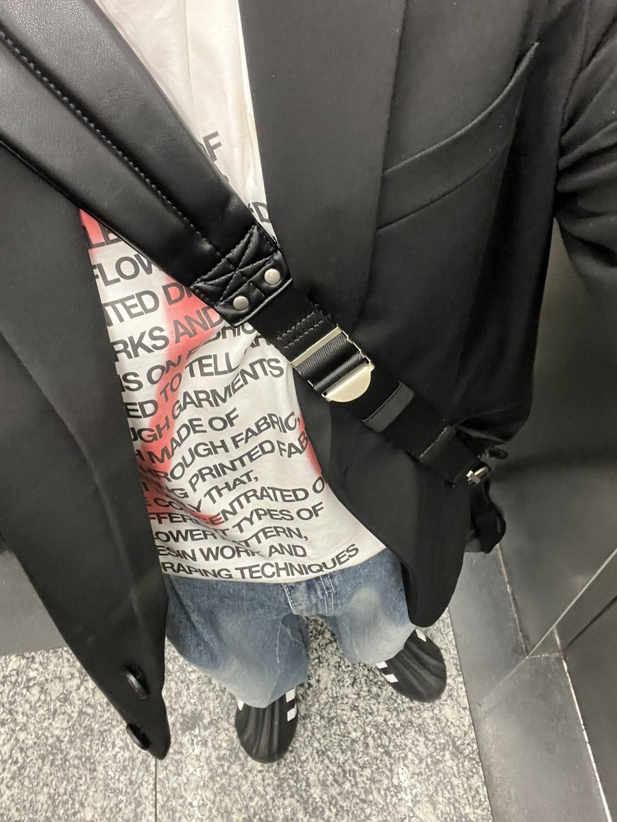 Premium_hans's tweet photo. 오옷티디 🥋
#OOTD #느좋 #트친 #구함 #트친소 #맘눌뎀 https://t.co/P0bFykECZs