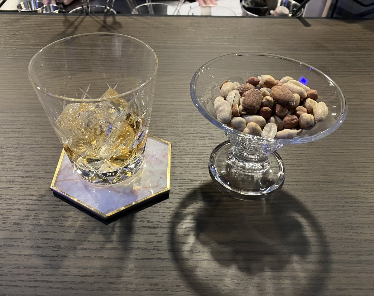 nishimak1's tweet photo. 本日開店
オープン祝いに

我が家から5軒隣りに大人のたまりができて、うれしいです

#cafeandbar.lazo
#新得町 https://t.co/W04ONhh4k5