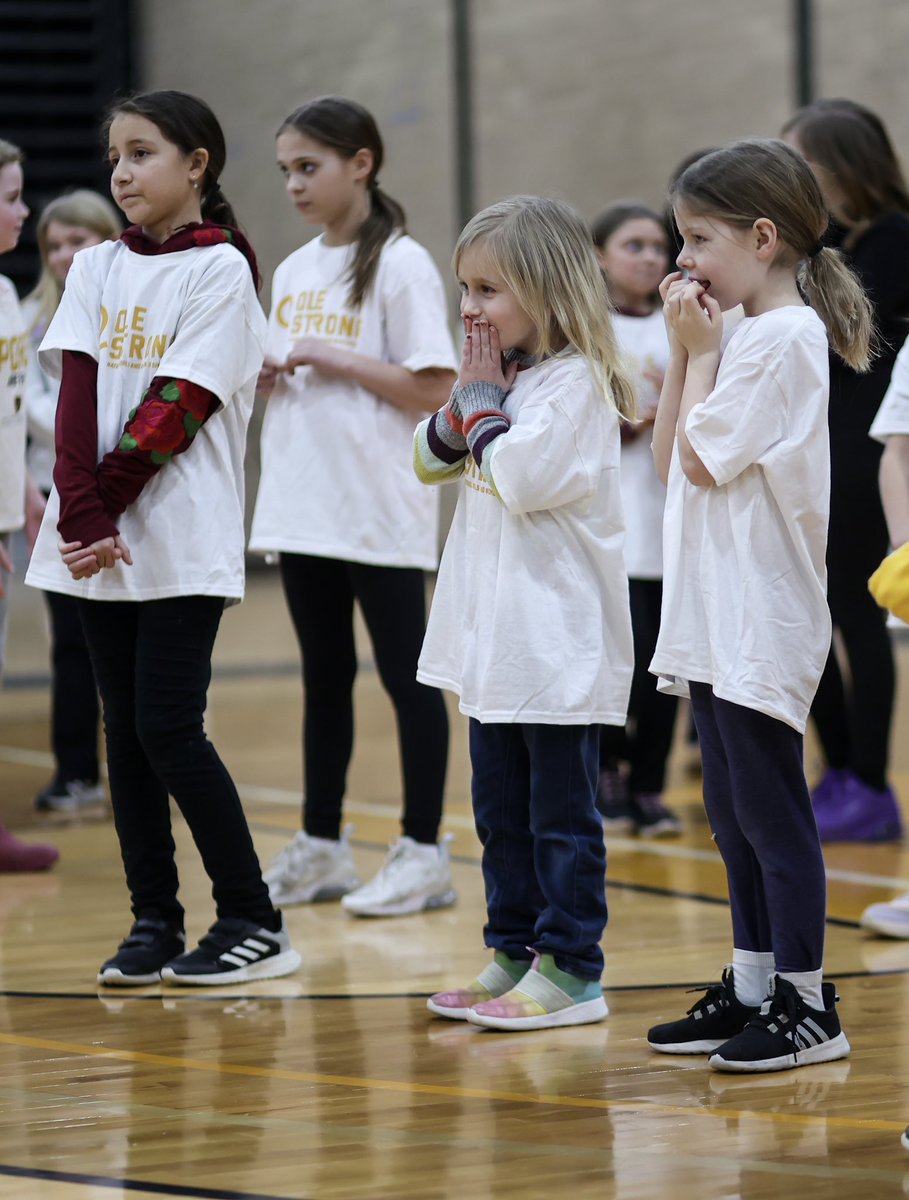 StOlafSoftball's tweet photo. The anticipation is HIGH!! Calling all youth!! Please join us on Saturday, February 8 for women’s sports, autographs, FREE sports clinic, pizza, games AND MORE to celebrate National Girls and Women in Sports Day!! Mark your calendars! #yougogirl https://t.co/fhUL73vDqJ