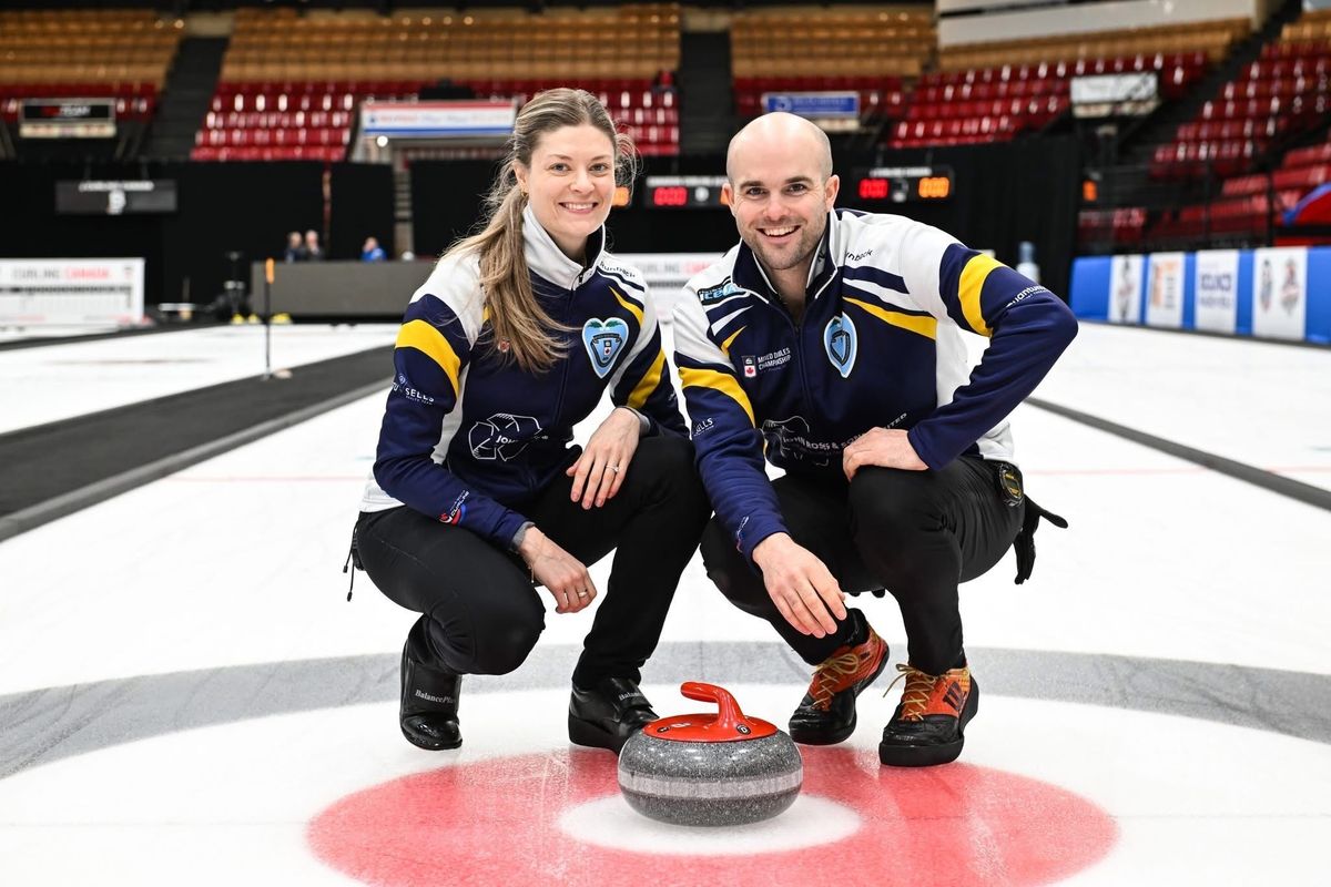 Love at first brush for curling power couple Marlee Powers and Luke Saunders
saltwire.com/nova-scotia/ha…