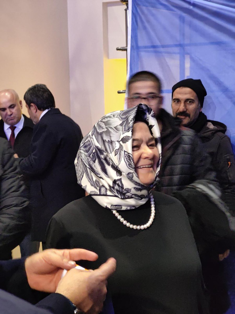 ProfDrAGurcan's tweet photo. Kongre salonumuzun hazırlığında fedakarlıklarını esirgemeyen Ak Parti Eskişehir İl Teşkilatımıza, gençlik kollarımıza ve emeği geçen herkese şükranlarımı sunuyorum.

Genel Başkanımız ve Cumhurbaşkanımız Sayın Recep Tayyip Erdoğan’ın videokonferans yöntemiyle katılacağı, birlik ve beraberliğimizi daha da güçlendirmeye vesile olacak AK Parti Eskişehir 8. Olağan İl Kongremize tüm halkımız davetlidir.

🗓 25 Ocak Cumartesi
🕐 13.30  
📍 ESTÜ Kapalı Spor Salonu