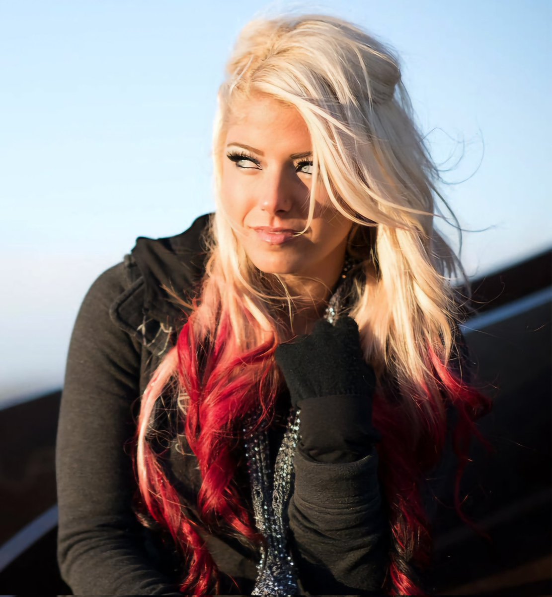 GlamorousGaze1's tweet photo. #AlexaBliss ❤️ https://t.co/V0ZRYzmlny
