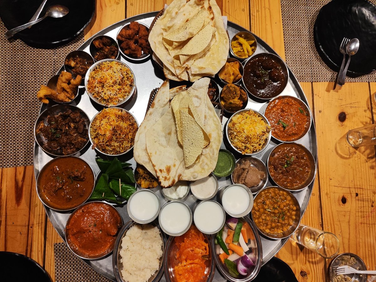 थाली चै बाहुबली रे 😁😁 #thali #bahubali #food 😄😄