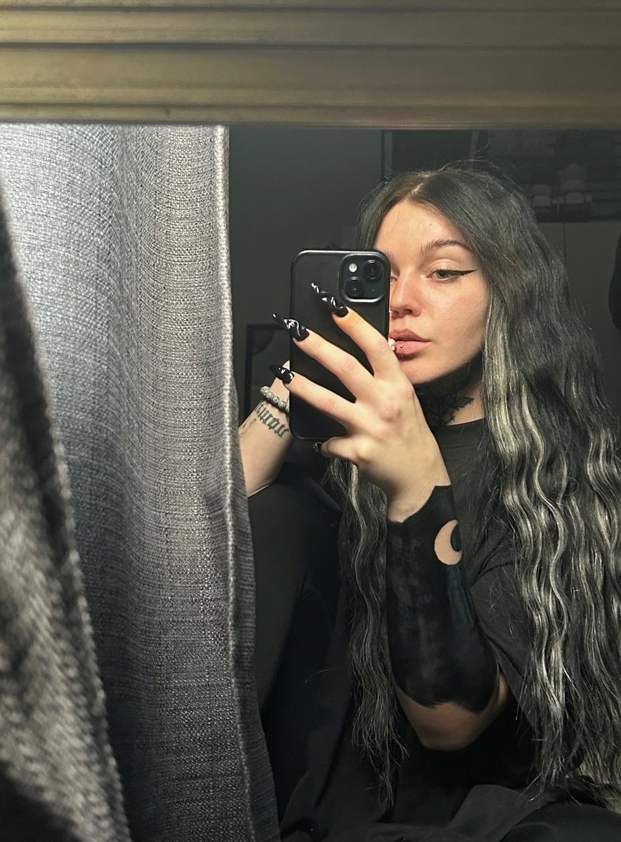 Λ𝔫𝔫𝔞 ☾ tweet media