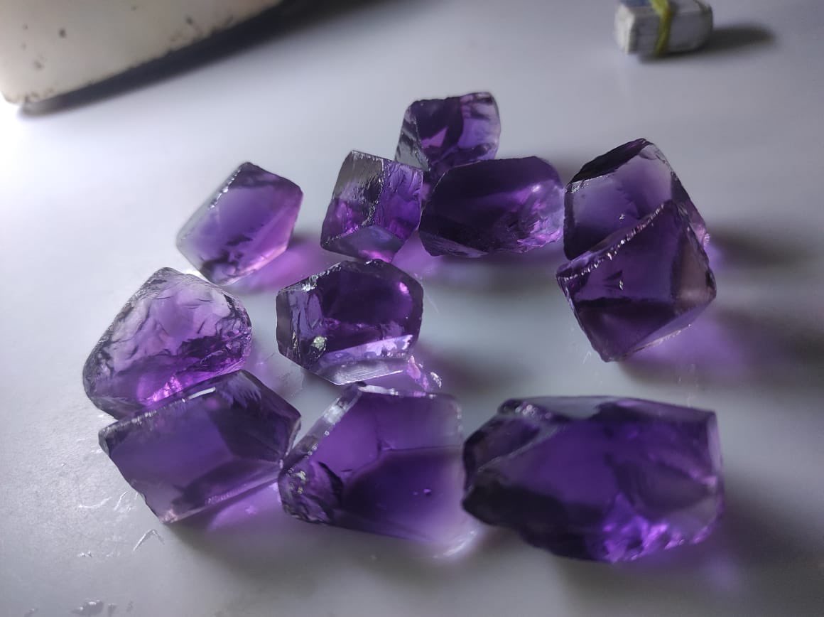 shahgems's tweet image. Amethyst dark rough , any size / shape you can order #gems #naturalgems #usa #uk #Australia #factory #jewellery #gold #silversqueeze