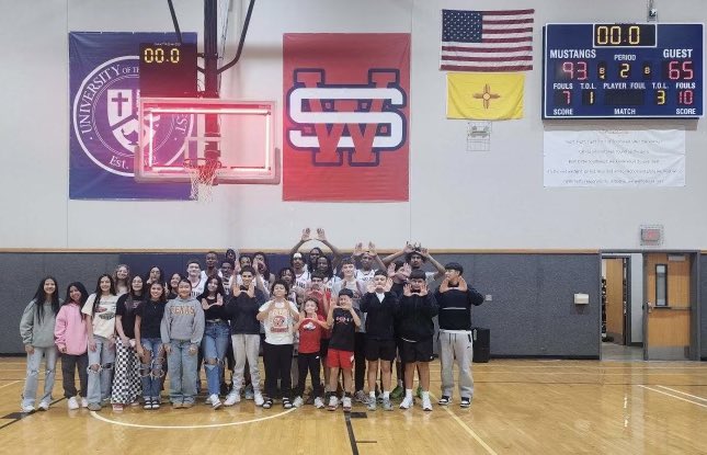 USW Men’s Basketball (@usw_mbb) on Twitter photo Excited to partner with Houston Middle School and support their incredible basketball program! 🏀 Had a great time catching their game Tuesday night – the future of hoops is bright! 🌟 #Community #Basketball #Partnership”
<a href="/VoightJ3/">Jamie Voight</a>
<a href="/USWAthletics/">USW Athletics</a> Excited to partner with Houston Middle School and support their incredible basketball program! 🏀 Had a great time catching their game Tuesday night – the future of hoops is bright! 🌟 #Community #Basketball #Partnership”
<a href="/VoightJ3/">Jamie Voight</a>
<a href="/USWAthletics/">USW Athletics</a>