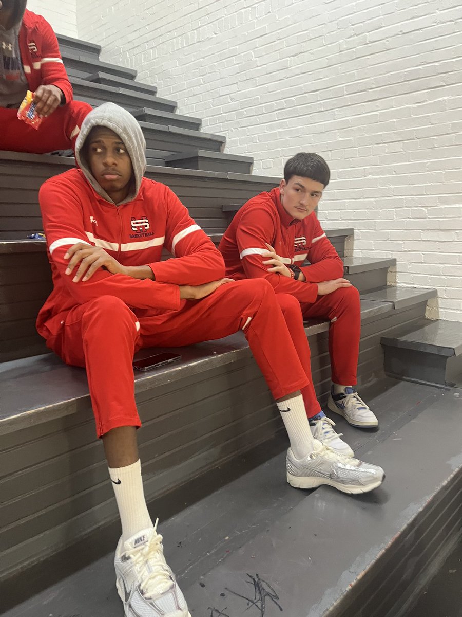 USW Men’s Basketball tweet media