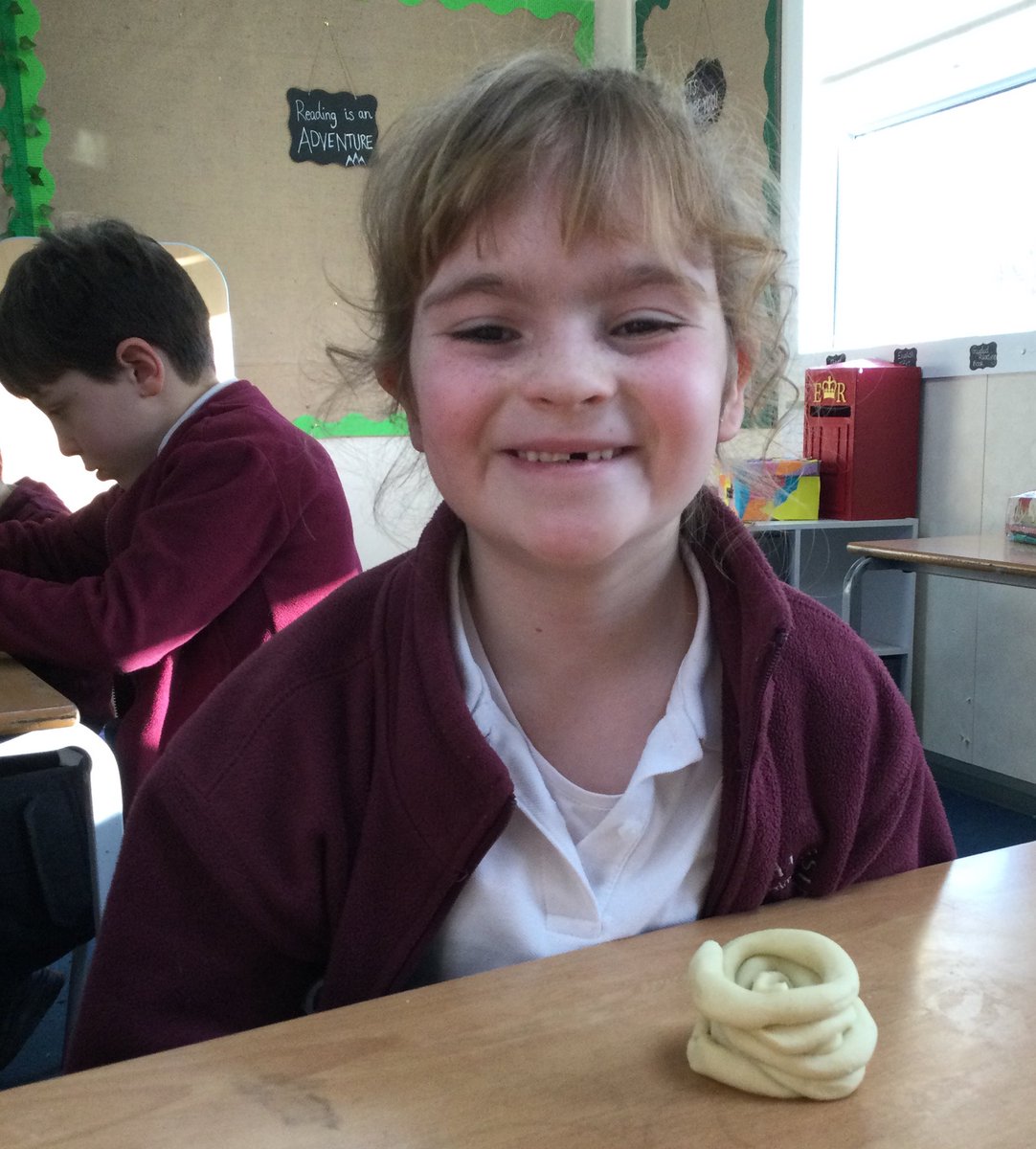 ThamesideSch's tweet photo. Tiger Class practiced the coiling technique for pot making this afternoon using play dough. #arttps #tigerstps https://t.co/QmMEE5Ct2h
