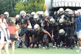 After a great talk with <a href="/Coach_CDahlke/">Chandler Dahlke</a> blessed to receive an offer from <a href="/DreamU_IndyFB/">Indy CC Football</a>!! <a href="/CoachTWilson20/">Coach Tre💪🏾</a> <a href="/PJHS_FB/">Percy Julian FB</a>