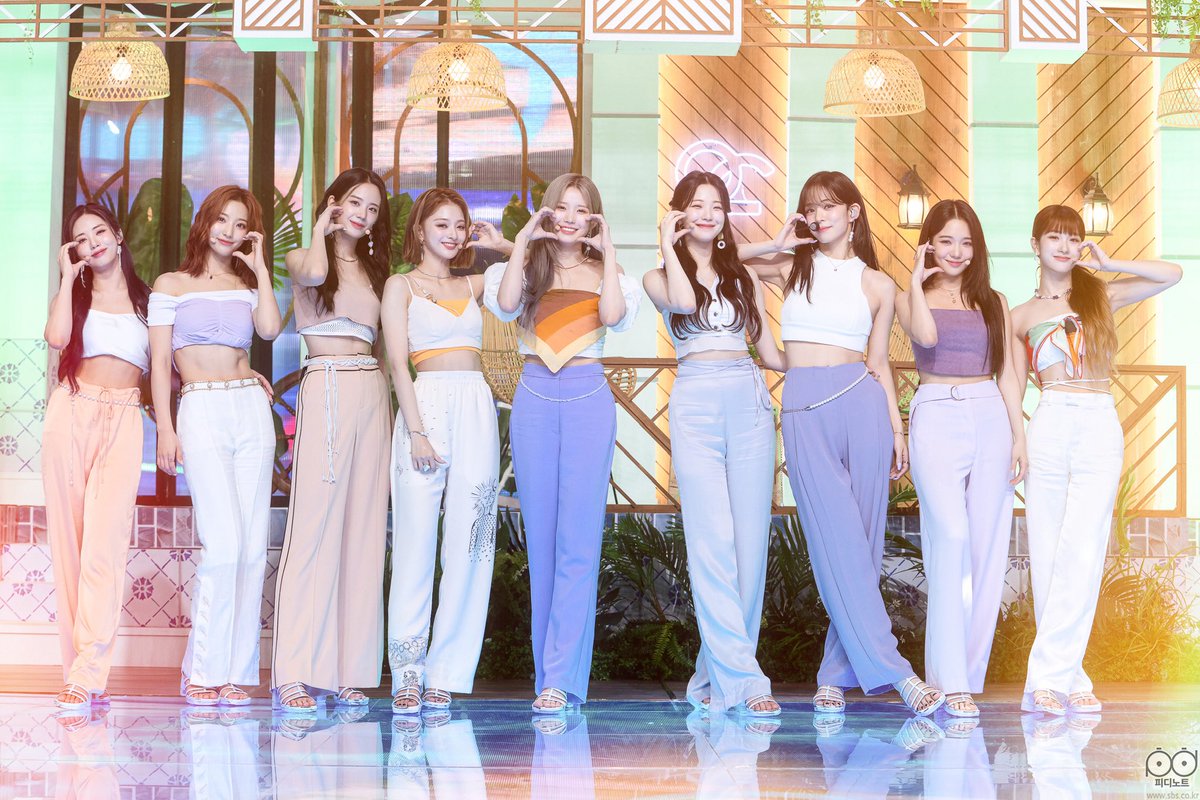 สุขสันต์วันครบรอบ 7 ปีนะ fromis_9 🍀🎉

ขอบคุณที่ตั้งใจทำงานและมอบความสุขให้กับโฟลเวอร์มาตลอดตั้งแต่วันแรกที่ได้พบกันจนถึงวันนี้ ขอให้ต่อจากนี้ได้ก้าวเดินต่อไปอย่างมั่นคง และมีแต่สิ่งดีๆรออยู่นะ รักและภูมิใจเสมอ ☘️💕

#7yearswithfromis_9
#fromis_9andfloversforever