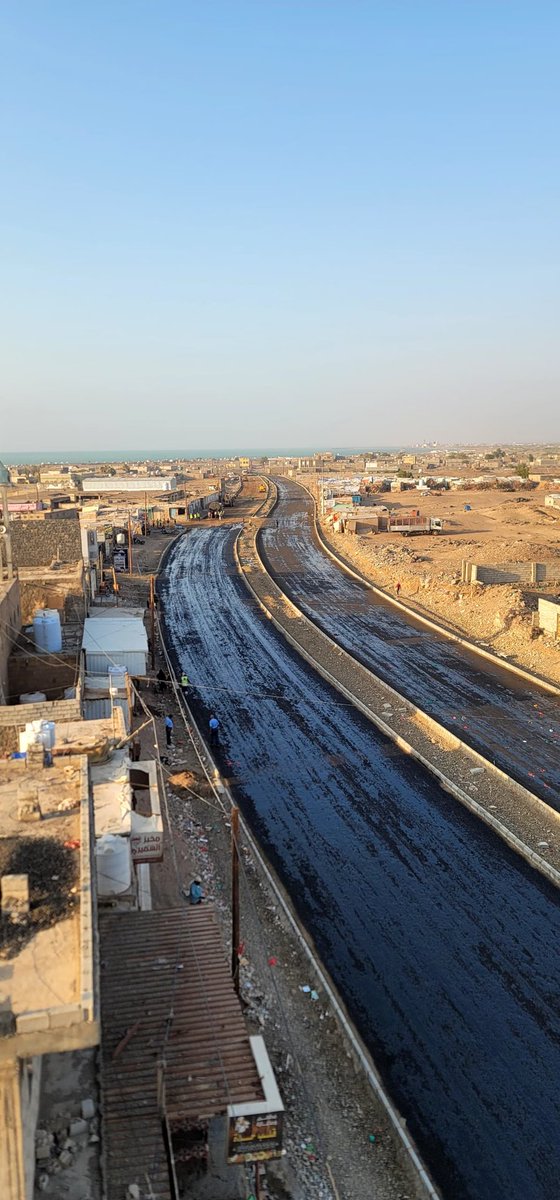 بدء عملية السفلتة لشوارع المخا 
#مستمرون_والعهد_صنعاء